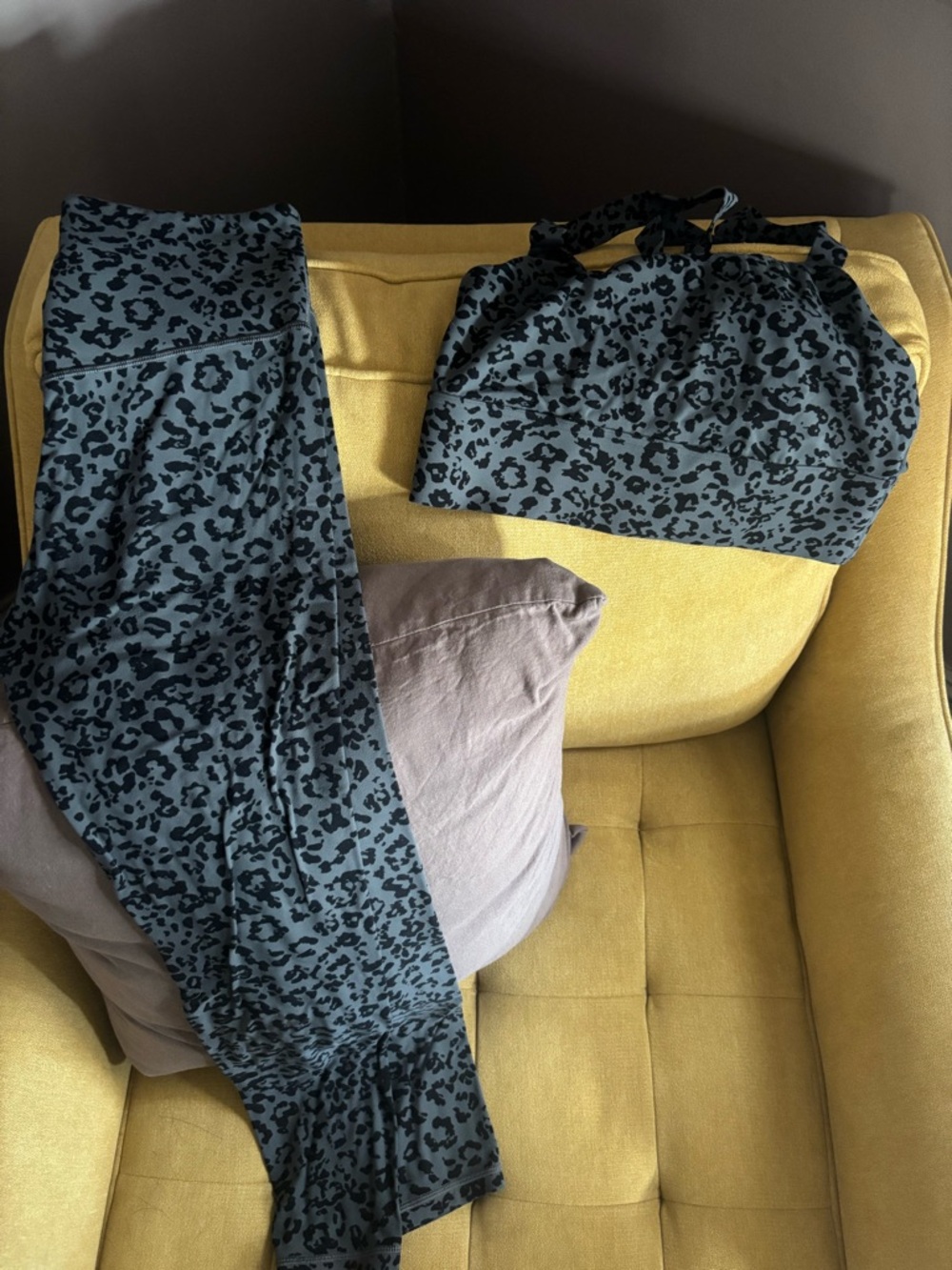 Athleta Green Leopard Print Sports Bra and Leggings Set